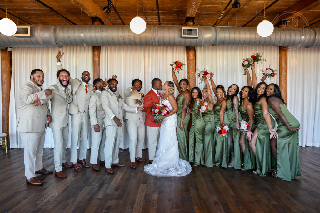 Congdon Yards The Loft Linen Room groomsmen and bridesmaids